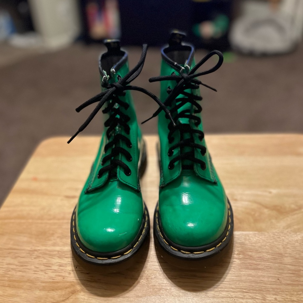 Dr. Marten Air Waive Boots